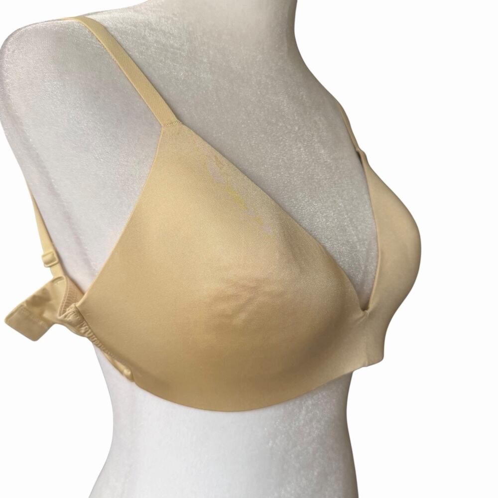 NWT SKIMS Womens 32D Wireless Form T-Shirt Bra Nude Butter Beige Comfort - Picture 8 of 10